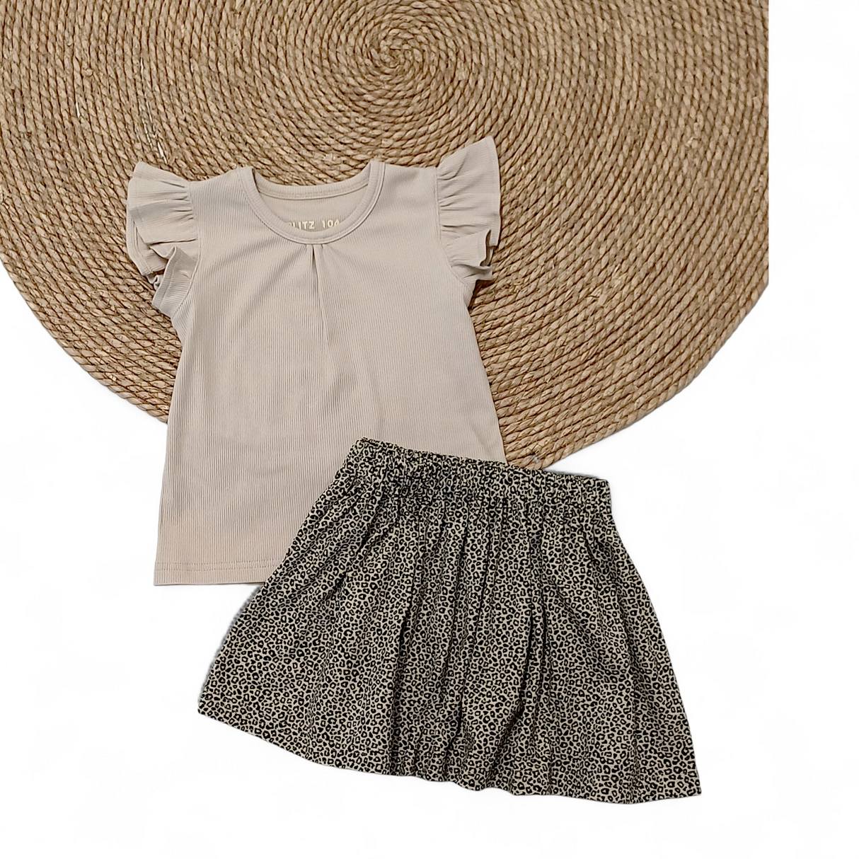 Ruffle top Emma zand/beige (fijne rib)