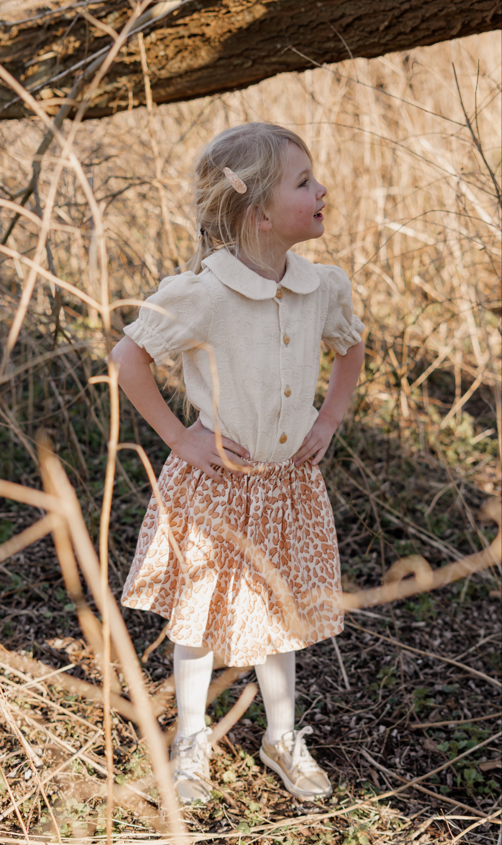 Blouse Fenna broderie grote bloem beige