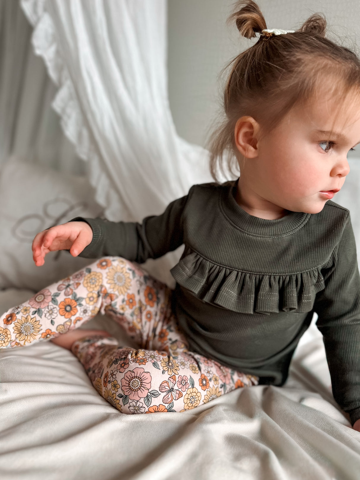 Longsleeve Madeleine khaki groen fijne rib