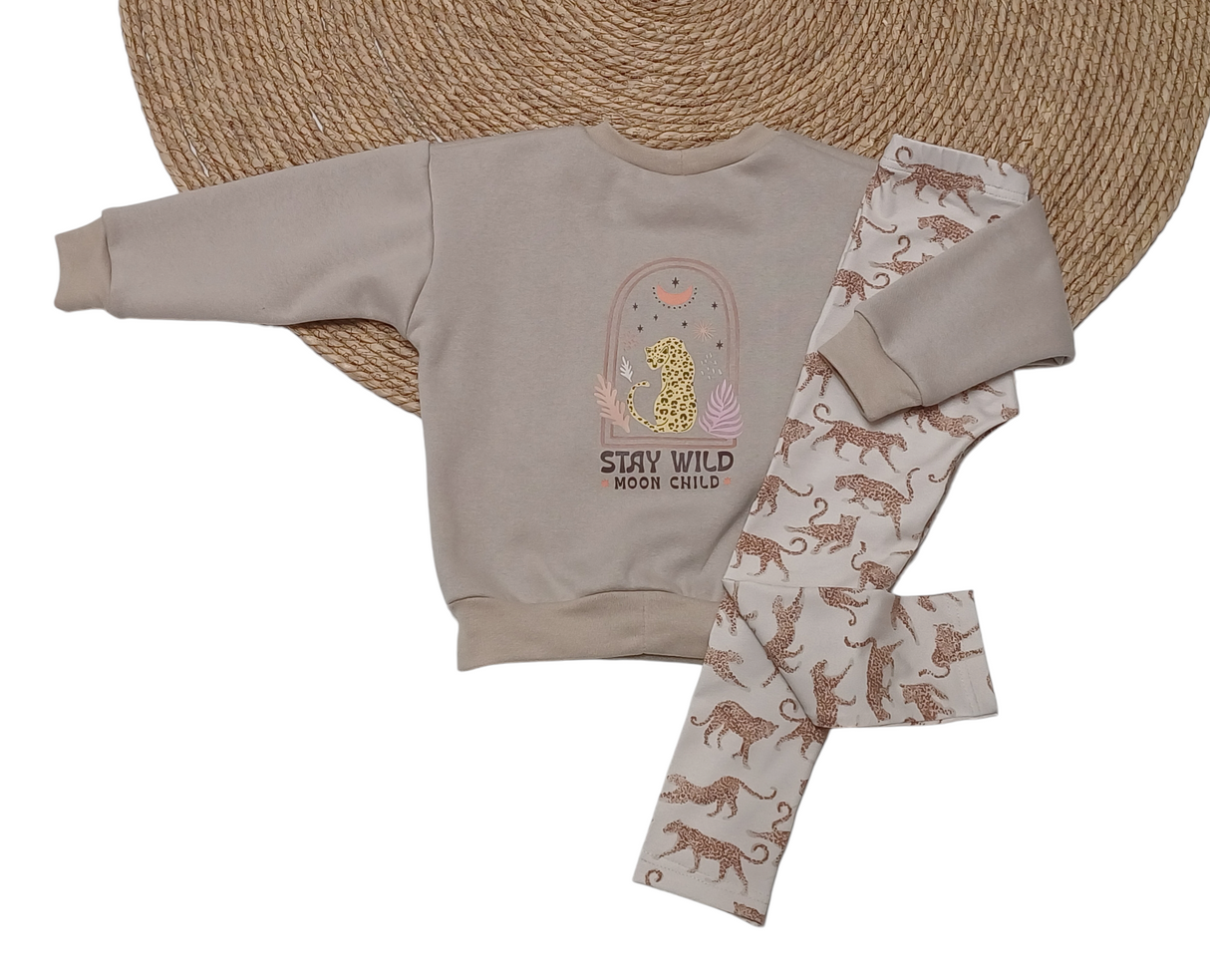 Sweater Leen taupe 'Stay wild moonchild'