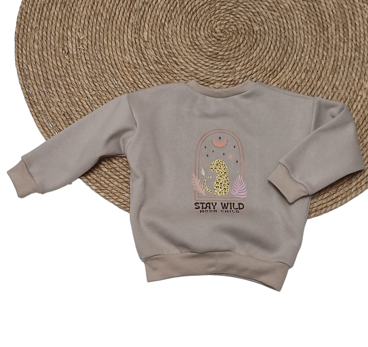 Sweater Leen taupe 'Stay wild moonchild'