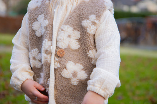 Set Teddy gilet bloemen beige/taupe & blouse Fabienne broderie bloem room