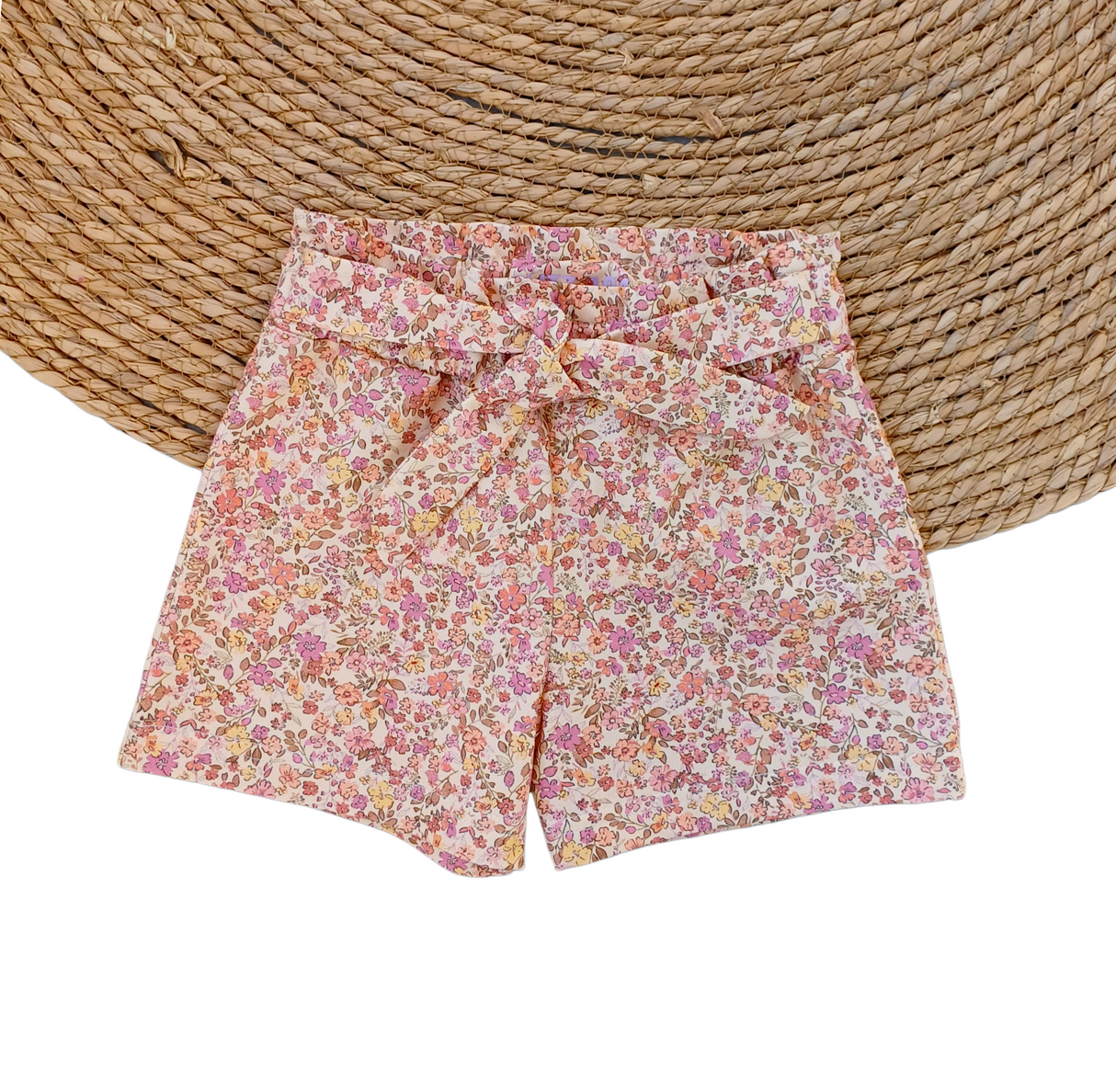 Short Vera dreamy flowers