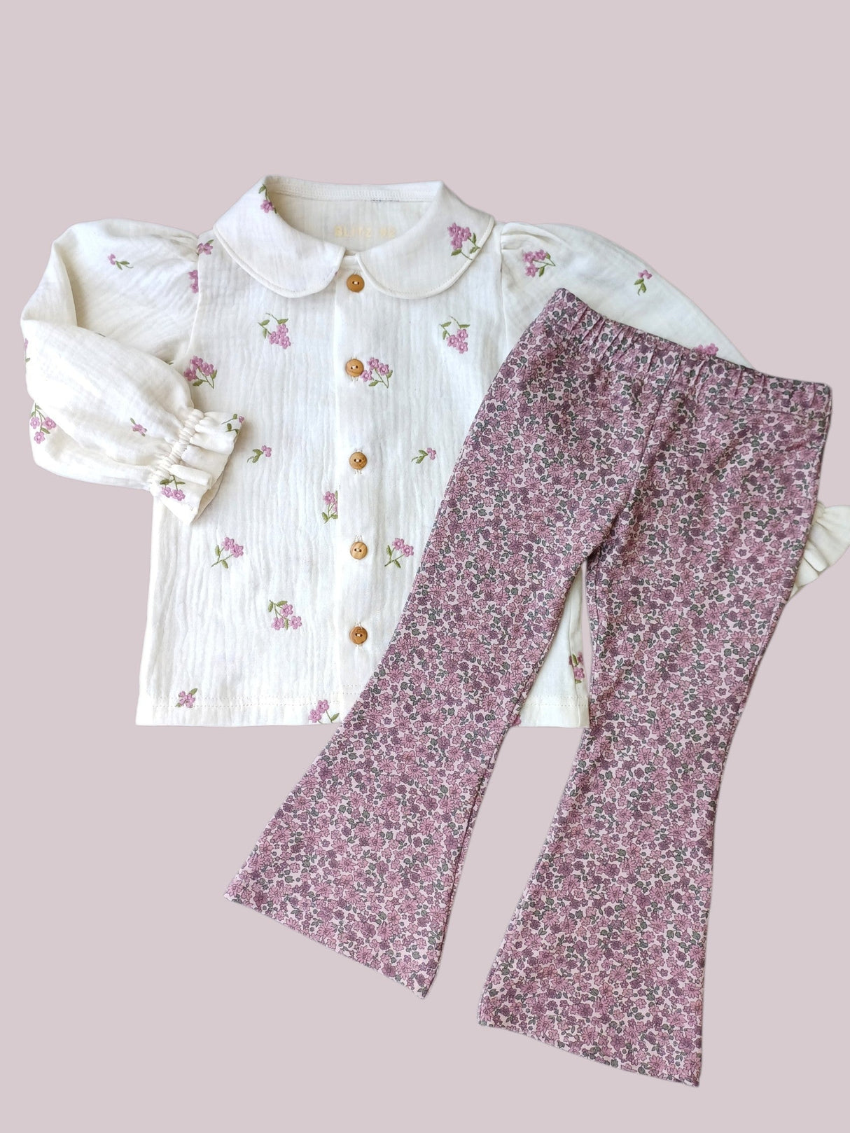 Blouse Fenna geborduurd bloementje