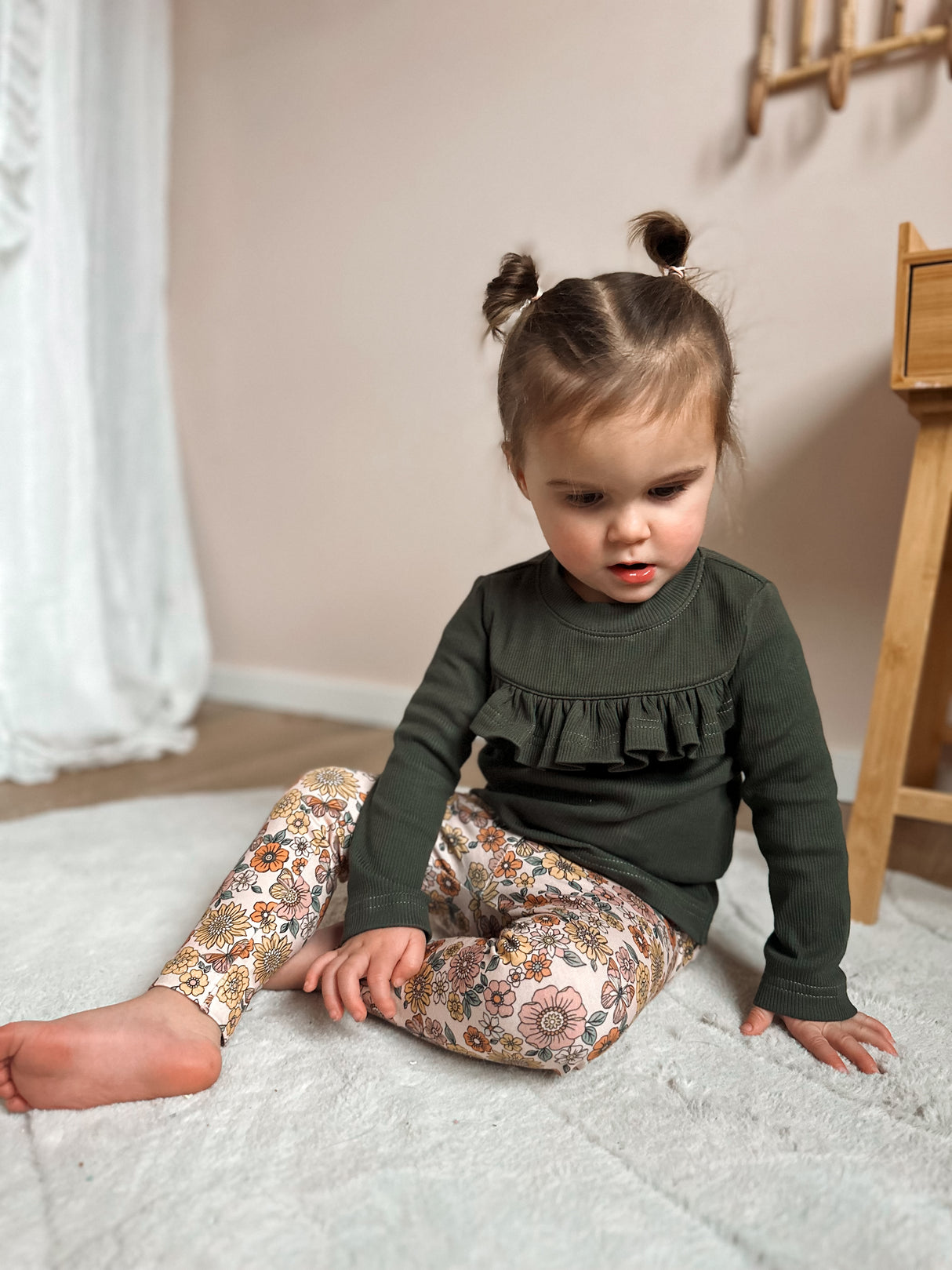 Longsleeve Madeleine khaki groen fijne rib