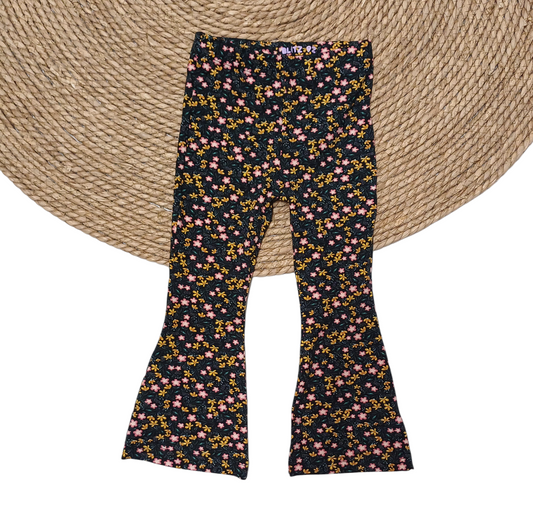 Flared broek summer nights (op zwart)