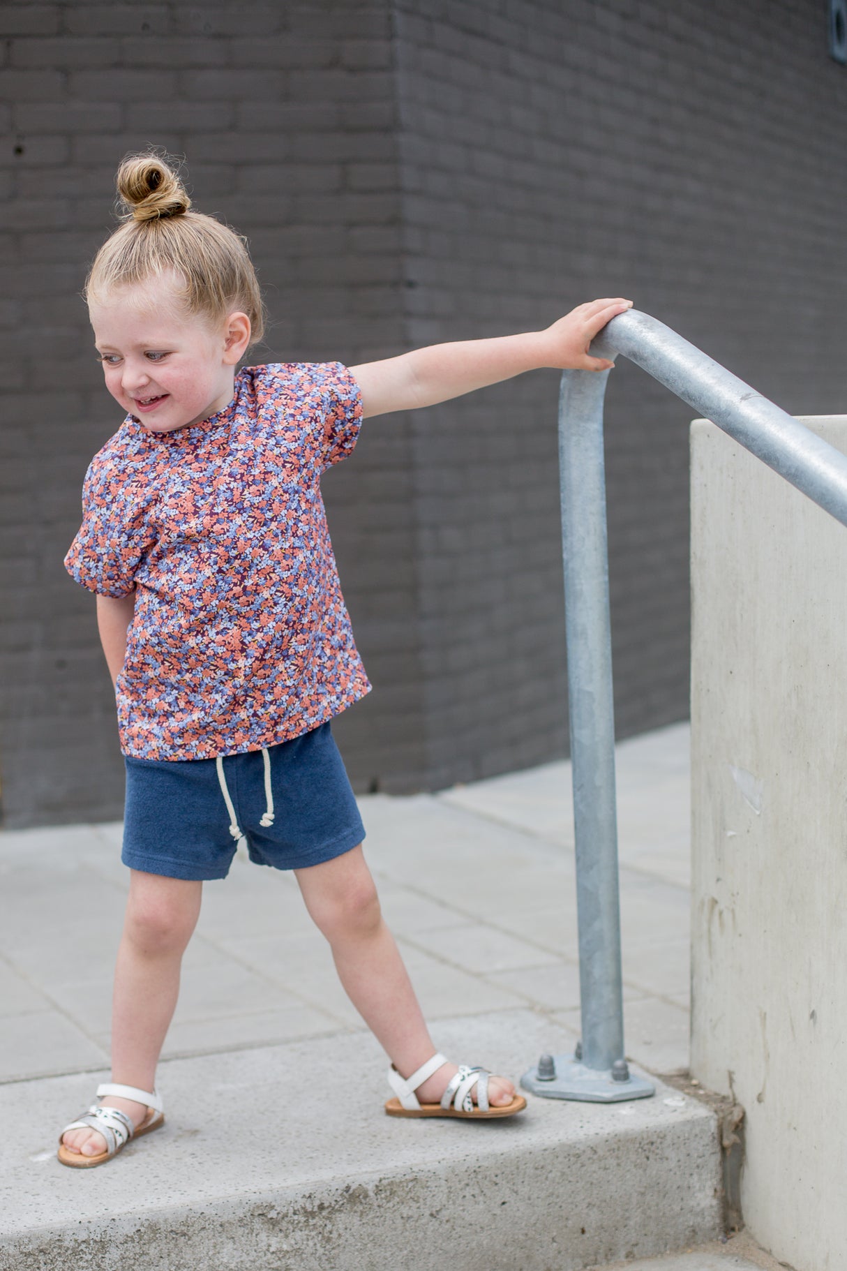 Oversized T-shirt Rowan in bloemenprint naar keuze