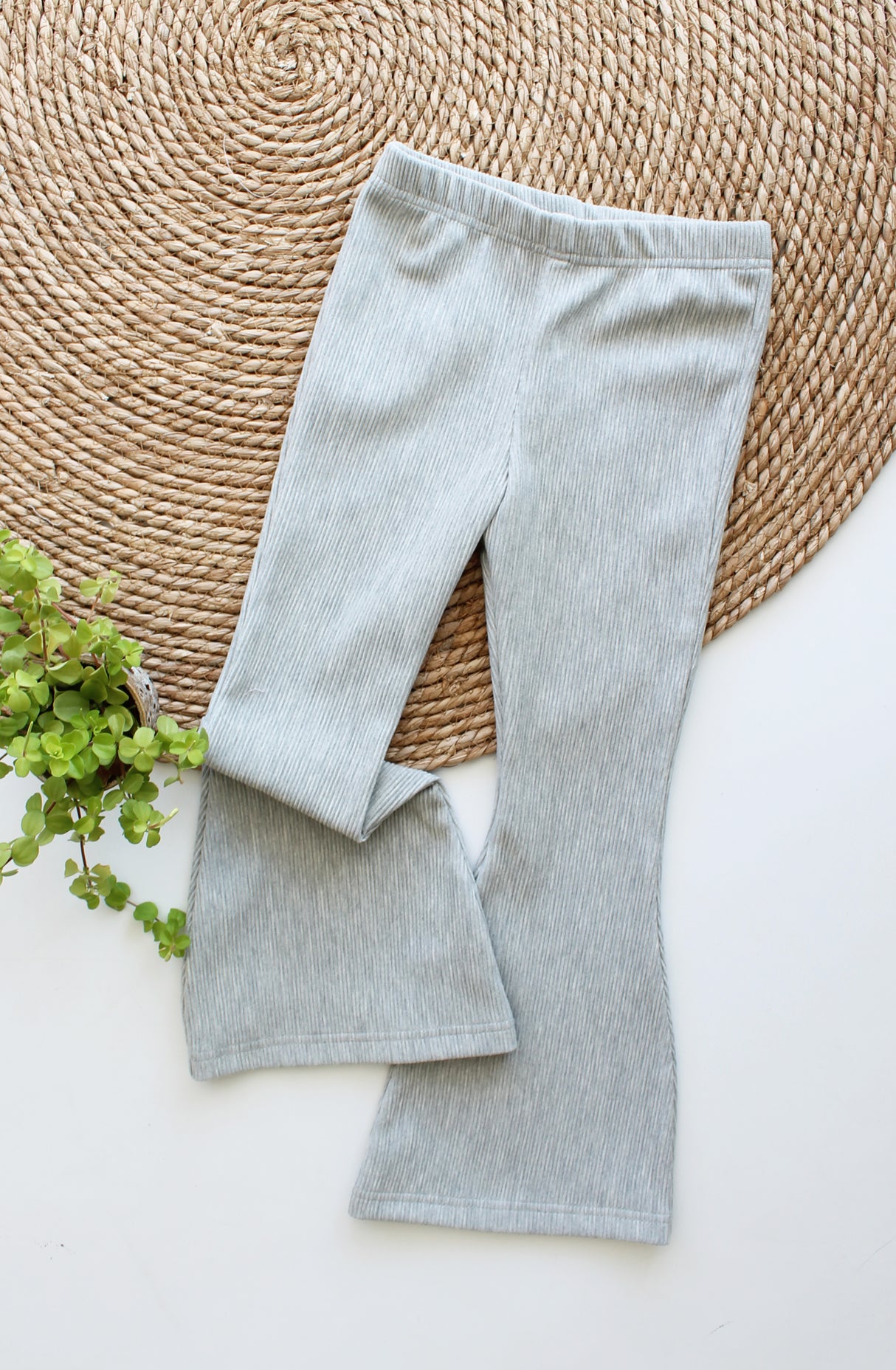 Flared broek Julia grove rib in kleur naar keuze