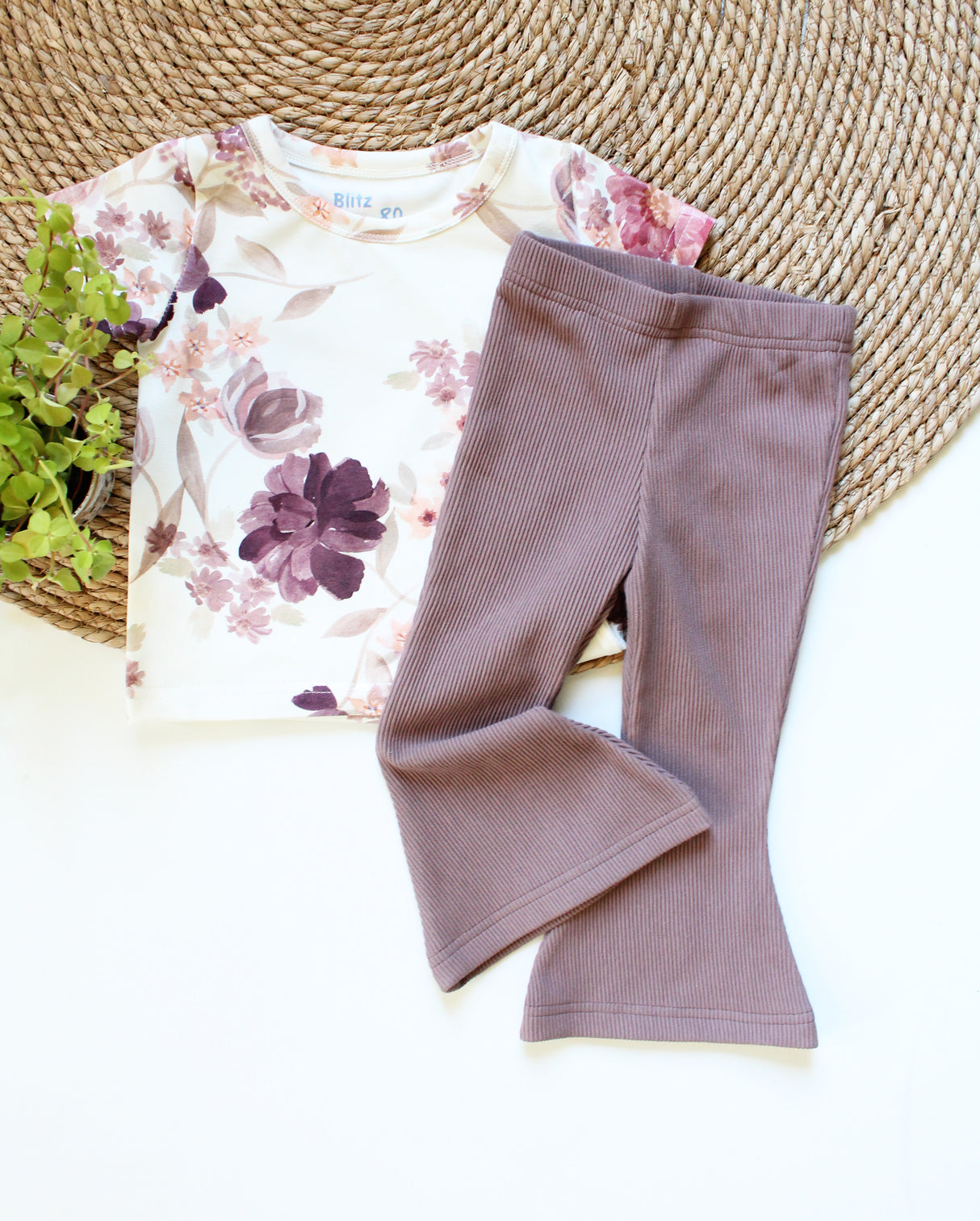 Flared broek Julia grove rib in kleur naar keuze