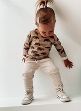 Afbeelding in Gallery-weergave laden, Set Longsleeve Sjors neushoorns &amp; Jogging Alex uni ecru
